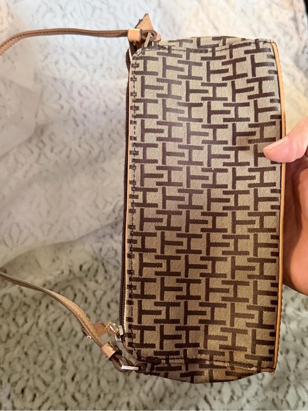 Tommy Hilfiger shoulder bag